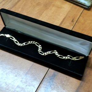 9" 10kt Gold Figaro Bracelet